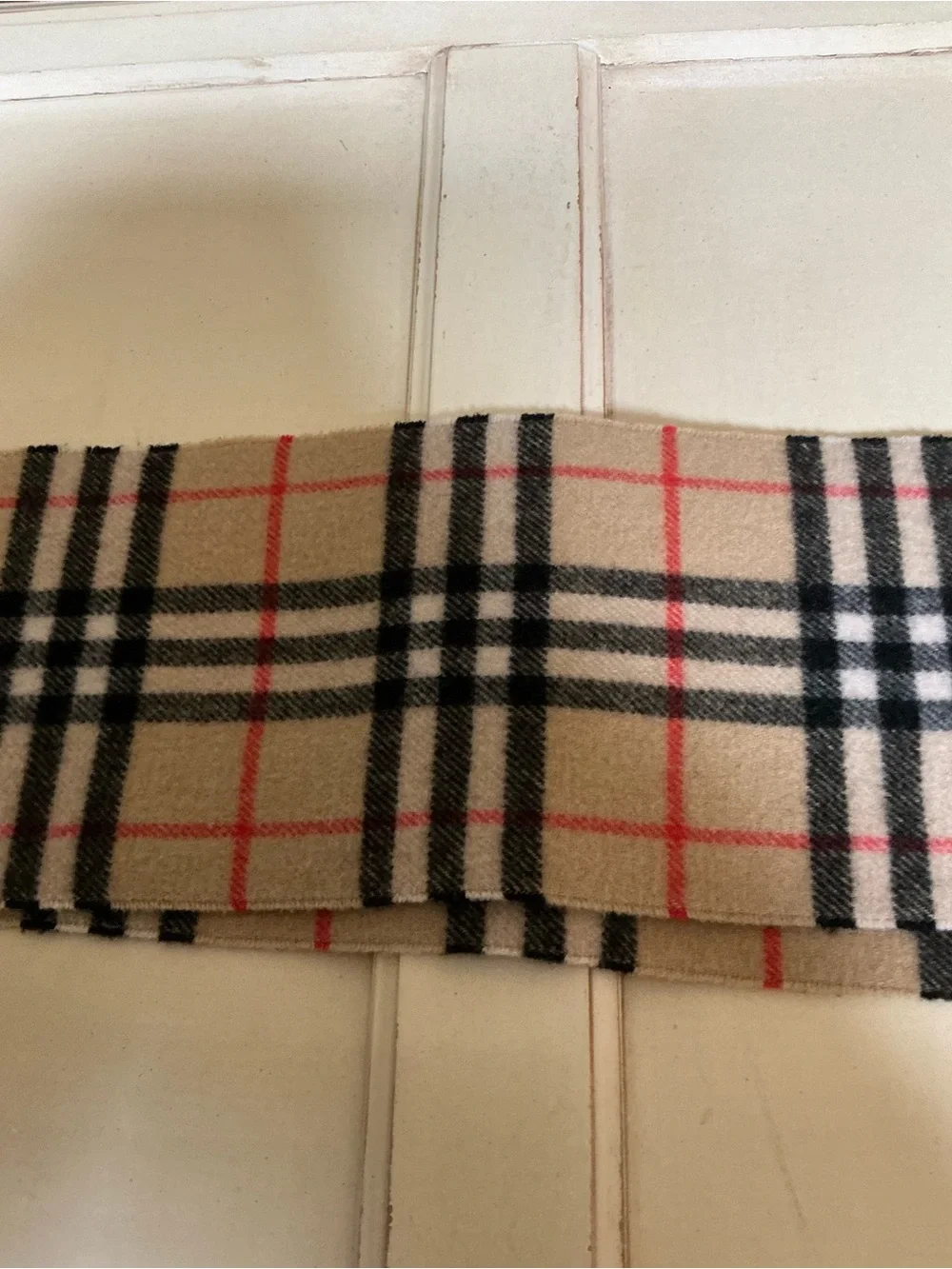 BEAUTIFUL BURBERRY CASHMERE FRINGE SCARF IN SAND BEIGE PERFECT CONDITION